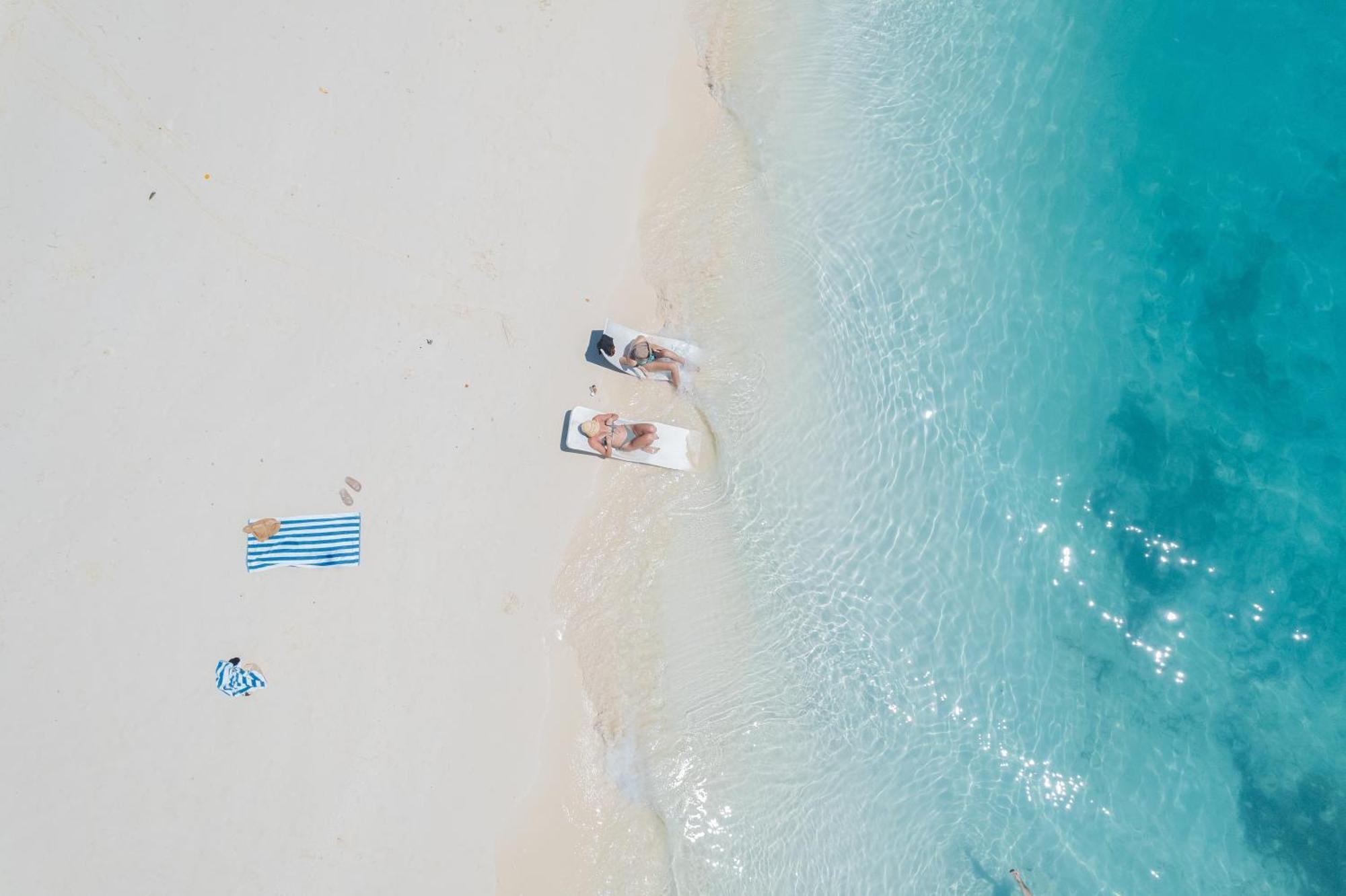 Heron Beach Hotel - The Best Maldivian Getaway In Dhiffushi,Maldives Eksteriør billede