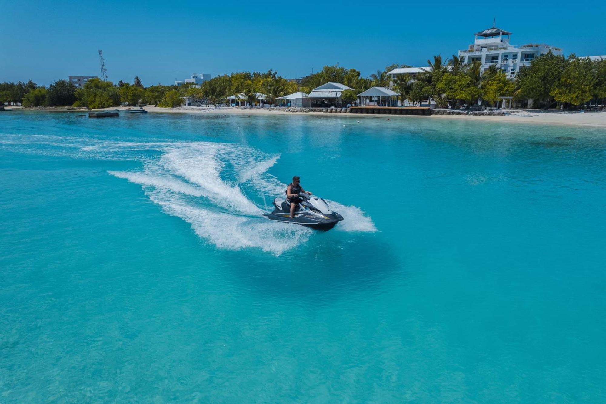 Heron Beach Hotel - The Best Maldivian Getaway In Dhiffushi,Maldives Eksteriør billede