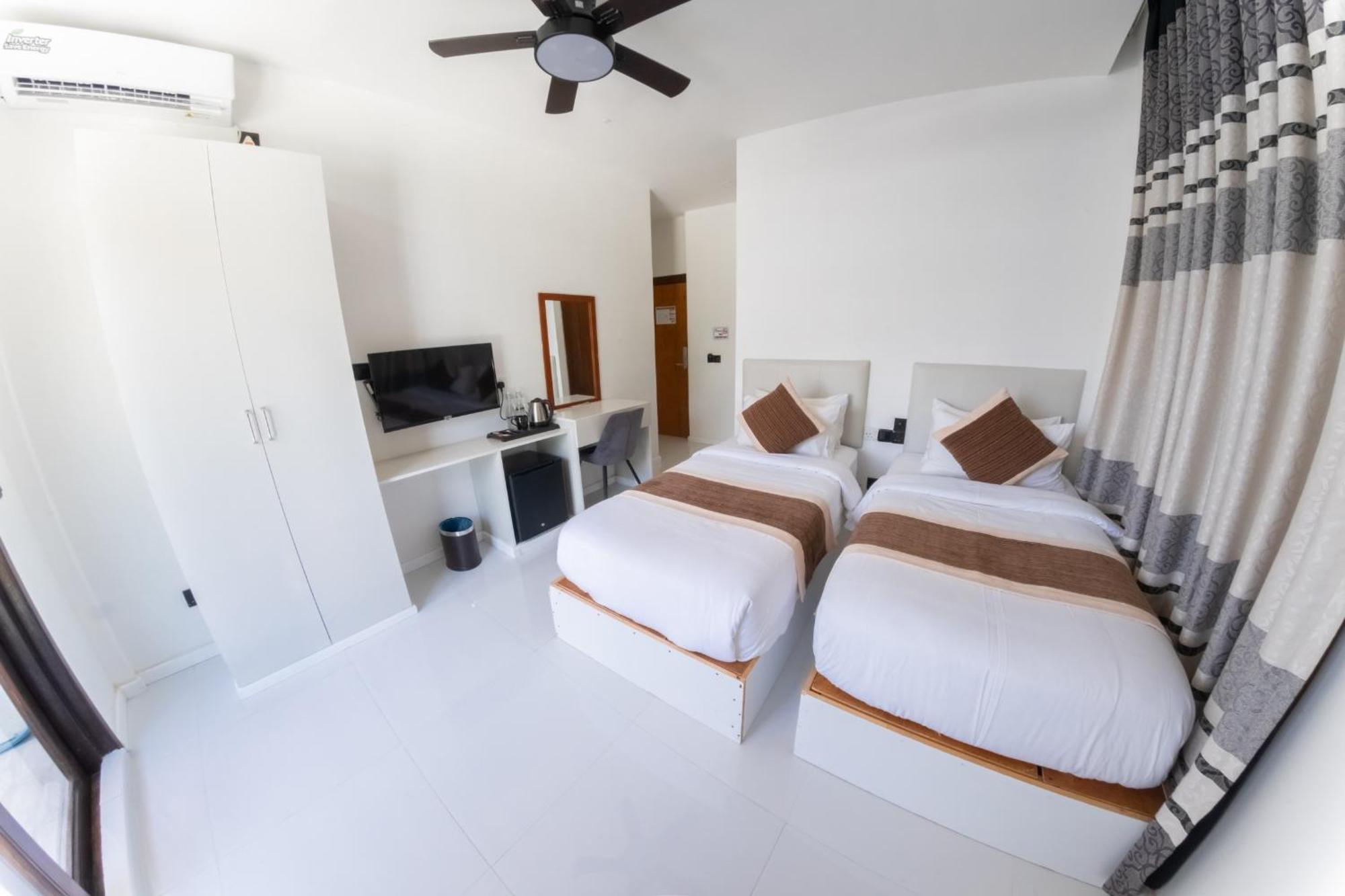 Heron Beach Hotel - The Best Maldivian Getaway In Dhiffushi,Maldives Eksteriør billede