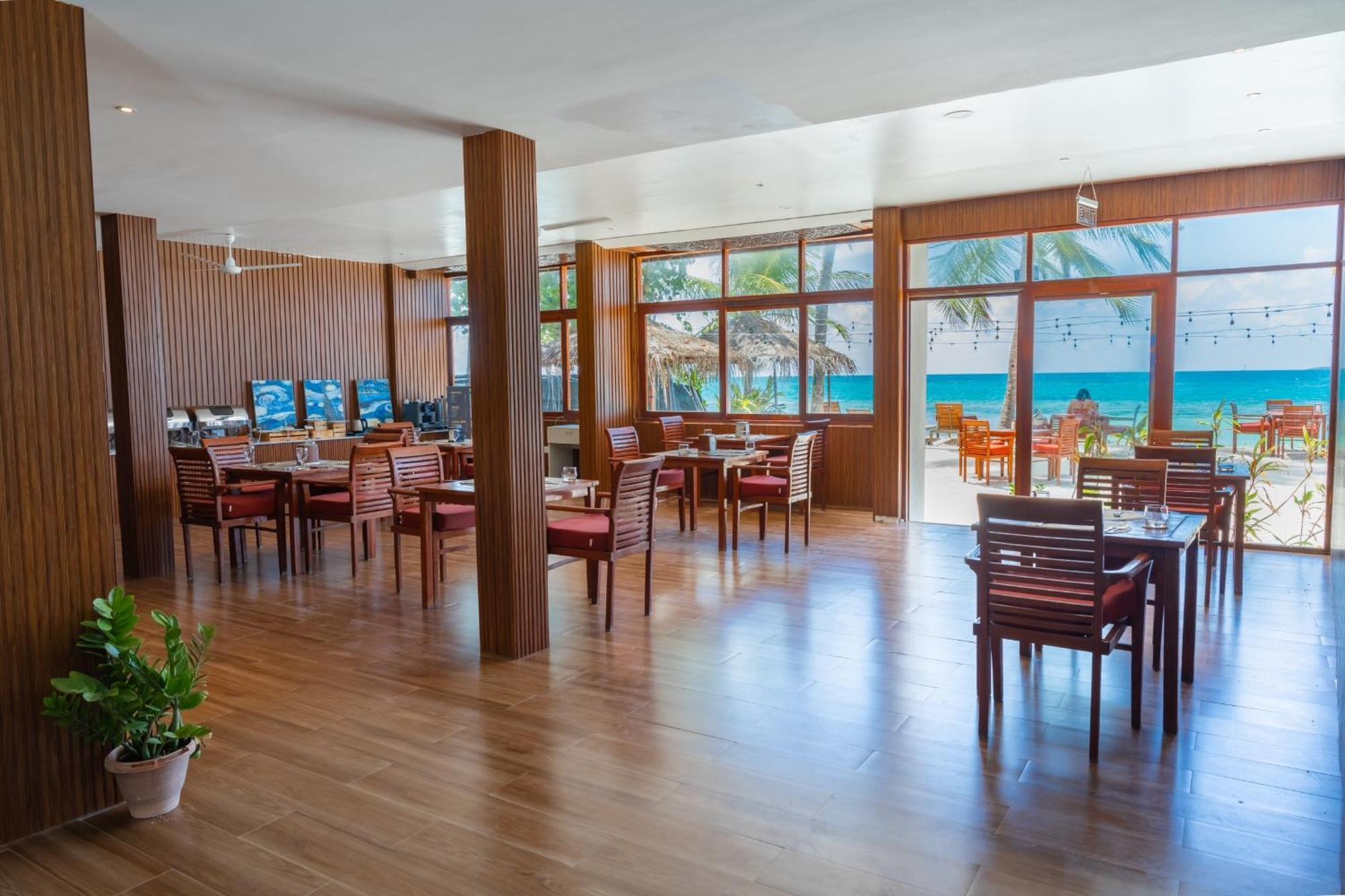 Heron Beach Hotel - The Best Maldivian Getaway In Dhiffushi,Maldives Eksteriør billede